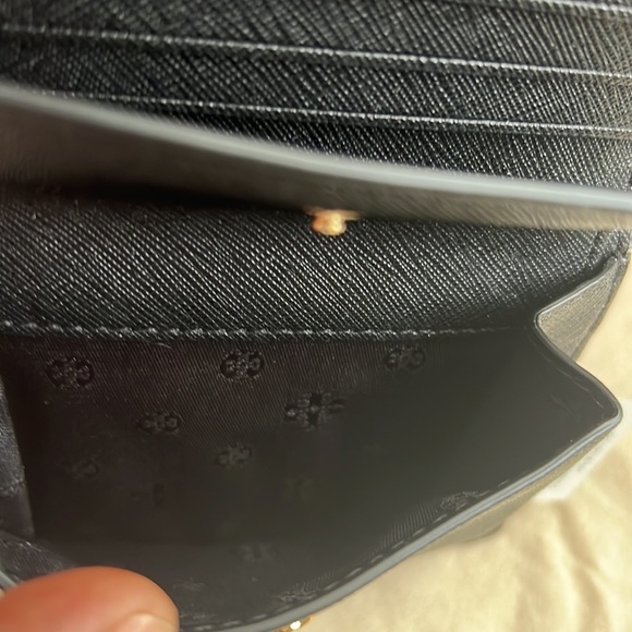 Tory Burch Wallet - Picture 4 of 8